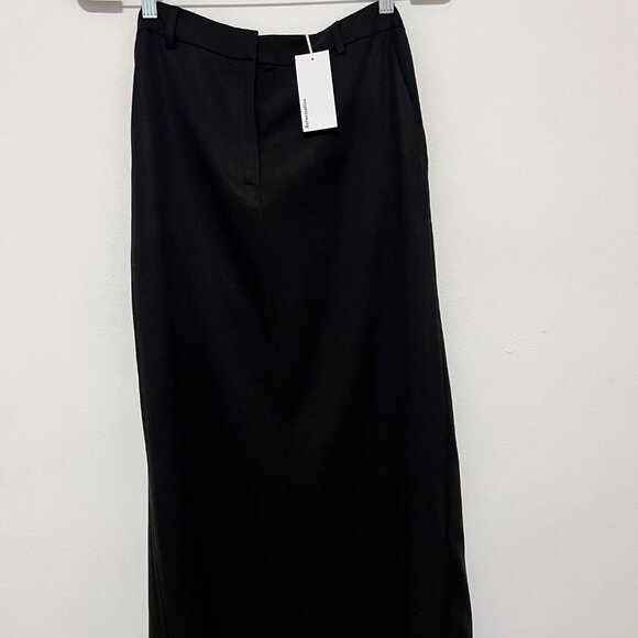 Reformation Black Maxi Skirt With Back Slit & Pockets Size 2 - Picture 6 of 16